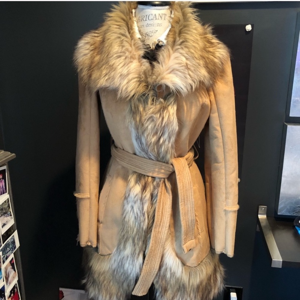 Faux fur BeBe jacket 🧥